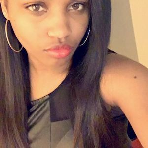 Meet your Posher, Aisha